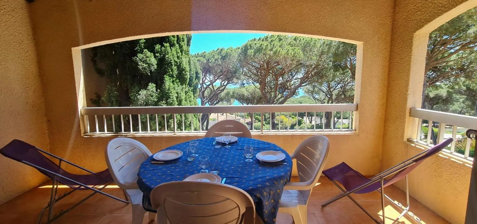 Beautiful Apartment With Pool In Sainte-Maxime