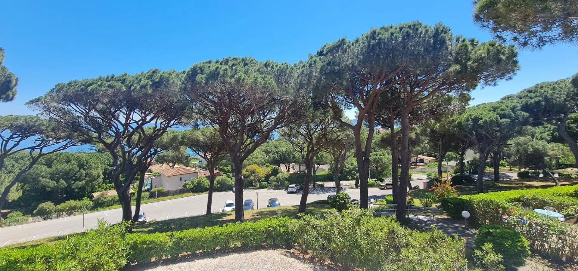 Beautiful Apartment With Pool In Sainte-Maxime