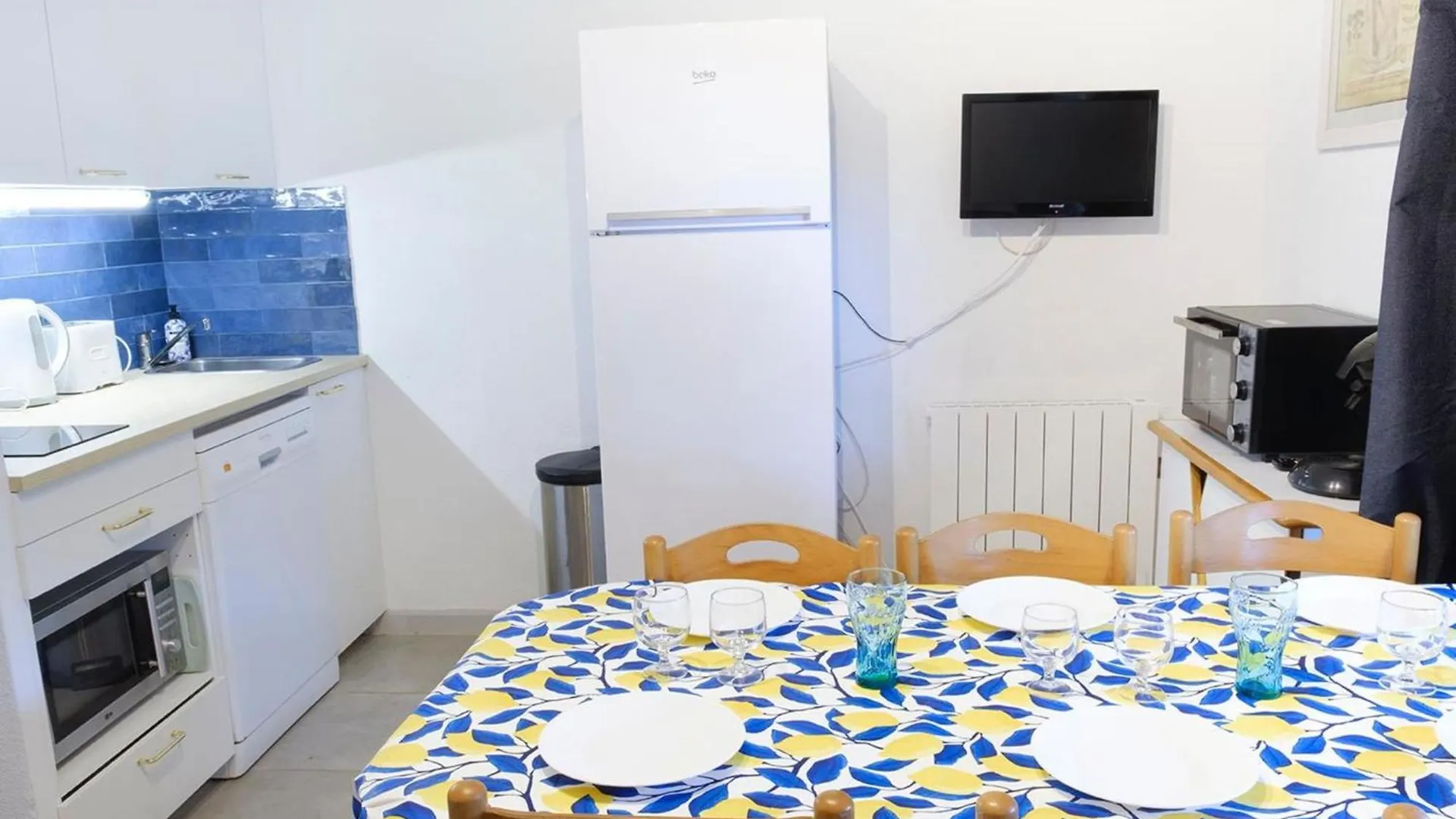 Beautiful Apartment With Pool In Sainte-Maxime